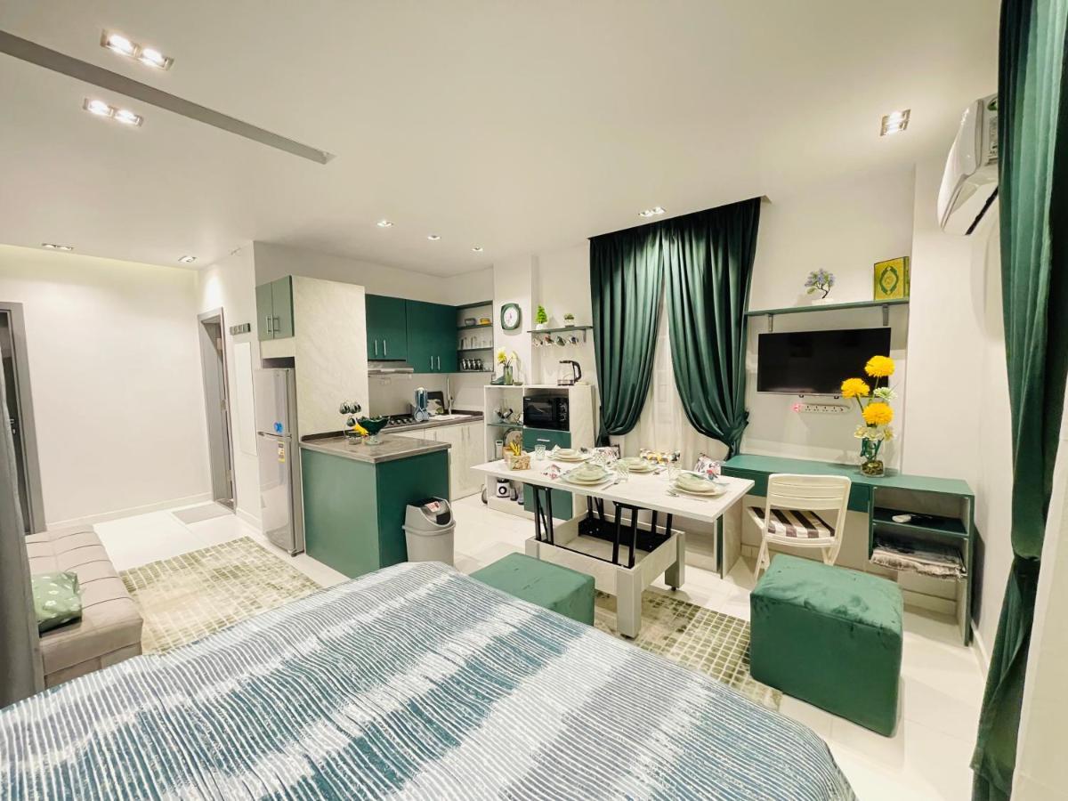 Luxury House 589-1 *